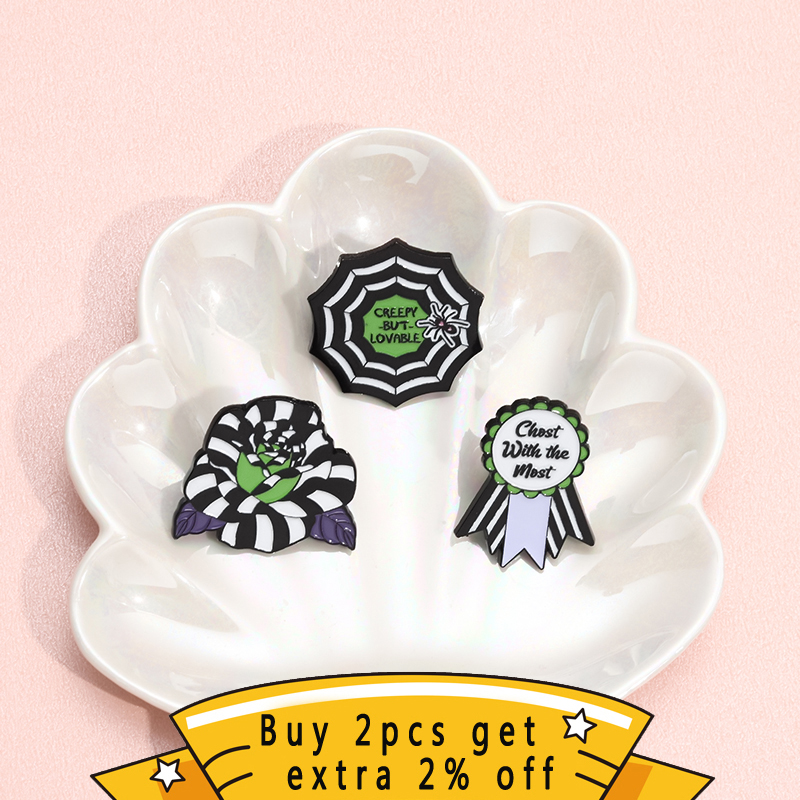 Chost With The Most Enamel Pin - Board Game Horror reseña y precio